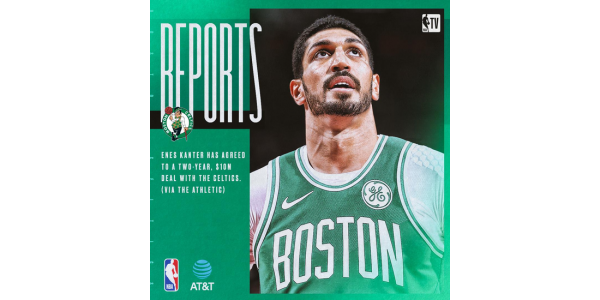 Kante iført en Boston Celtics nr. 11 trøje
